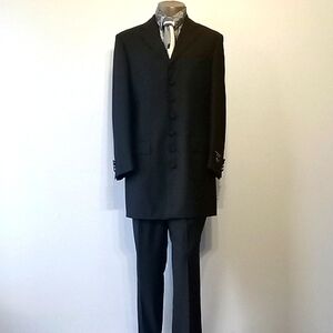 Italian PVS120 Men's Black 7 Button Suit by Biani of Italy